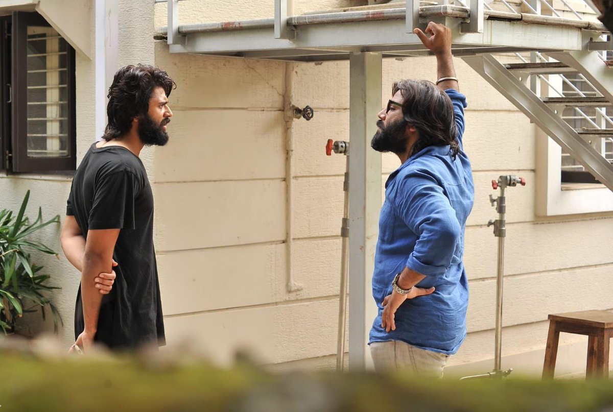 TheDeverakonda's tweet photo. Give the people 'The SandeepVanga #ArjunReddy full cut' for the 10 years anniversary @imvangasandeep!

I cannot believe it is 7 years already, remember so many moments as if it was last year ❤️ https://t.co/J8CmcByHae