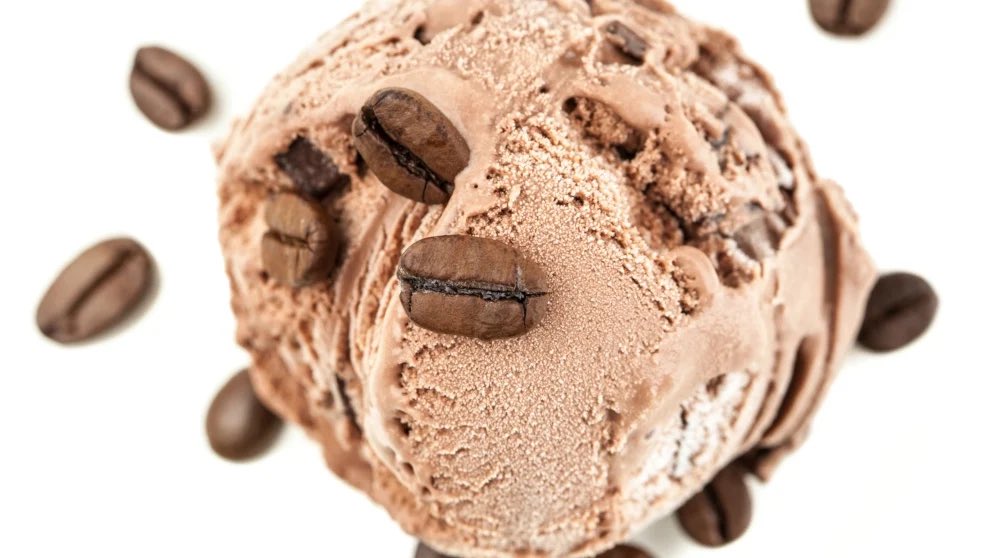 café 
- menos mal q lo has pedido pq literalmnte no se vende 
- eres 1 café rat, beber café y q te guste harrypotter es tu personalidad, te encanta el otoño y la spooky season, lo pillamos, probablemte eres signo de tierra o de aire
- “no señora, esto es café, chocolate es aquel”
