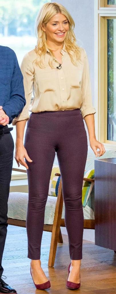 thehollywfan's tweet photo. Incredible of everyone here for the support on #NylonSaturday . Really appreciate it. I won't be posting much the next few days because work makes it difficult. Don't worry though I have plenty #HollyWilloughby still to post. see you soon. https://t.co/hfBDMLEVSr