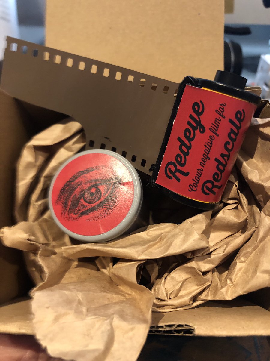 RedeyeRedscale's tweet photo. After a long time of inactivity, an unexpected order has come through for two rolls of #RedeyeRedscale #redscale #35mmfilm
This drove my decision to change the shop status to ‘sold out’ for the near future. 
I have few rolls left now, and film costs have doubled…… https://t.co/qA6DxmXehp