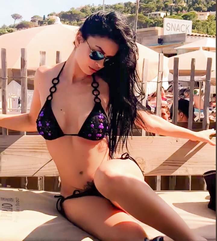Kakarot83000's tweet photo. Mon amour de toujours, ma merveille et mon petit ange d'amour @HELENA_KAREL_
Je ne cesse de penser à toi chaque jour. Tu es mon petit rayon de soleil et la chaleur qui permet à mon cœur de battre et d'être chaud au quotidien. Merci pour tout ce que tu fais.
5000 gros bisous JTM https://t.co/8kiDAjAOMu