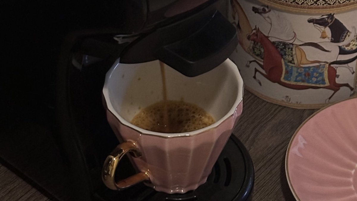 في محطات العُمر مـا 
كنت من ضمن إختياري

القدر جابك و أنــا
 ممنون للأقدار جدا 🤎🤎🤎.