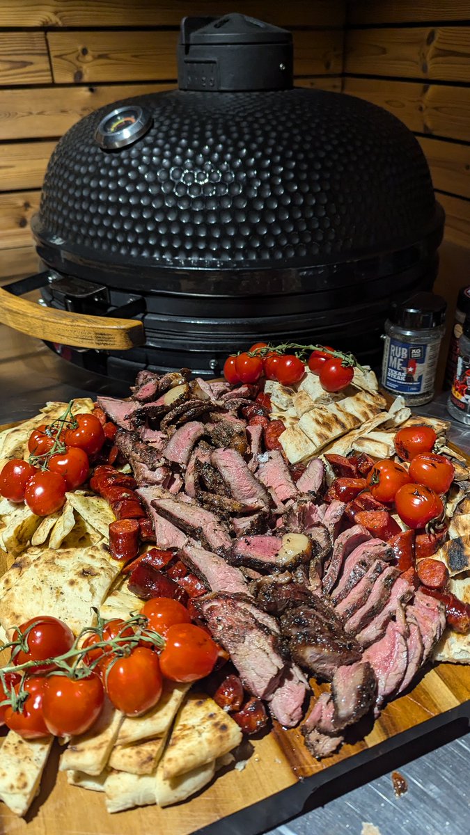 LarryGas's tweet photo. Yesterday evening at 9PM was craving for some steak
Ribeye &amp; Skirt 
#steaknight https://t.co/bSCnMPXTOA