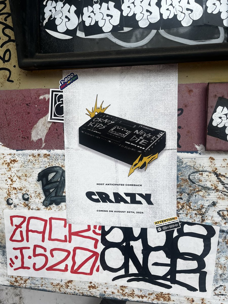 kkuraharu's tweet image. Me and the posters I created for upcoming CRAZY comeback ⚡️

To all FEARNOTs around South Jakarta, spot our “SPOTTING THE CRAZY” posters around Blok M Square area starting today⚡️‼️

#LE_SSERAFIM_CRAZY #LE_SSERAFIM #르세라핌 
#FearnotID #SpottingTheCrazy