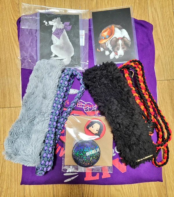 シュウせりによるグッズとTシャツ 最高ありがとう!!!! のほうがもっふもふやわやわな毛なの可愛すぎる