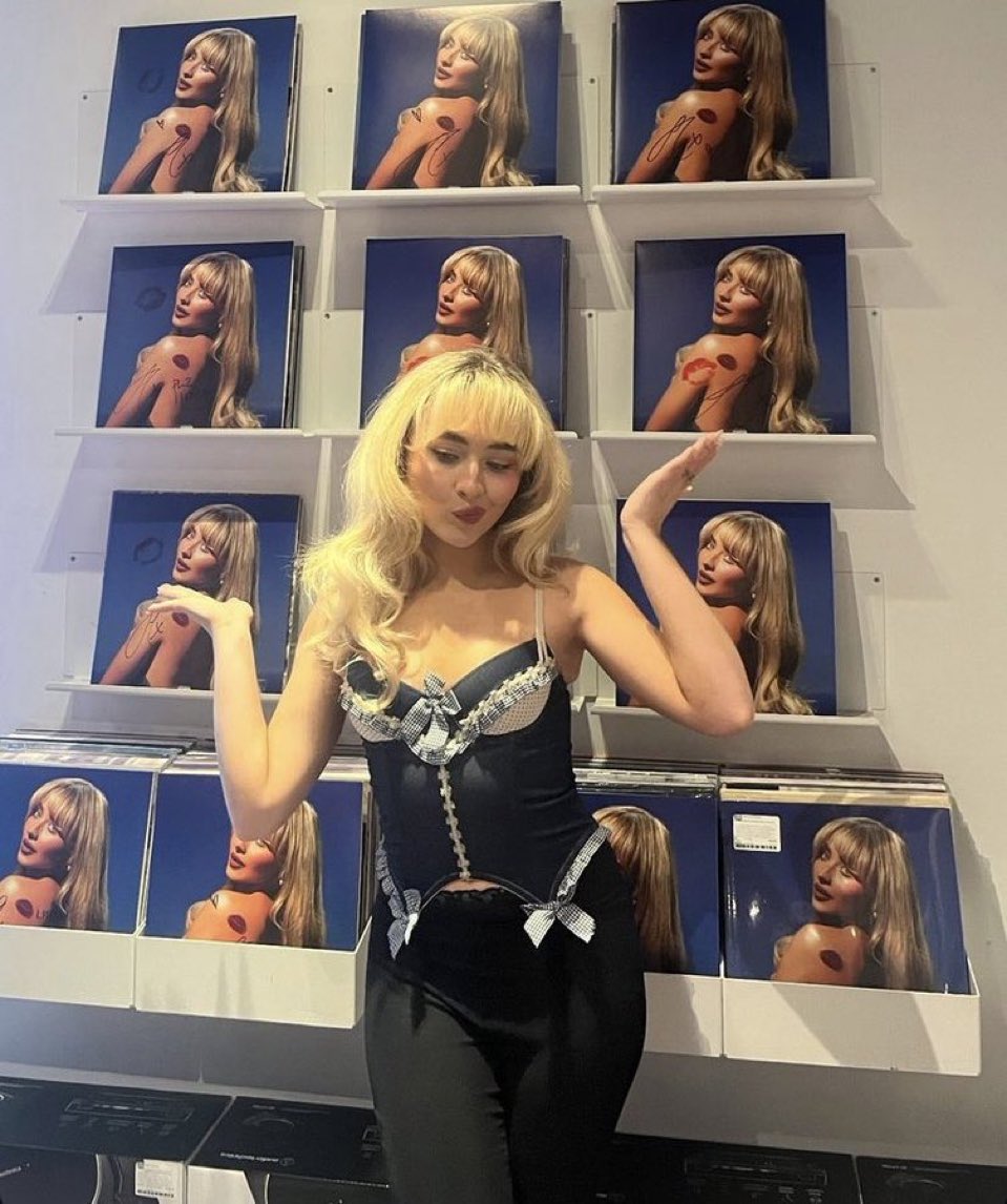 SABRINA MUTUAL GAINS 💋

comment “lie to girls”

FOLLOW everyone who LIKES ur comment !!

 RETWEETS to spread ୨ৎ