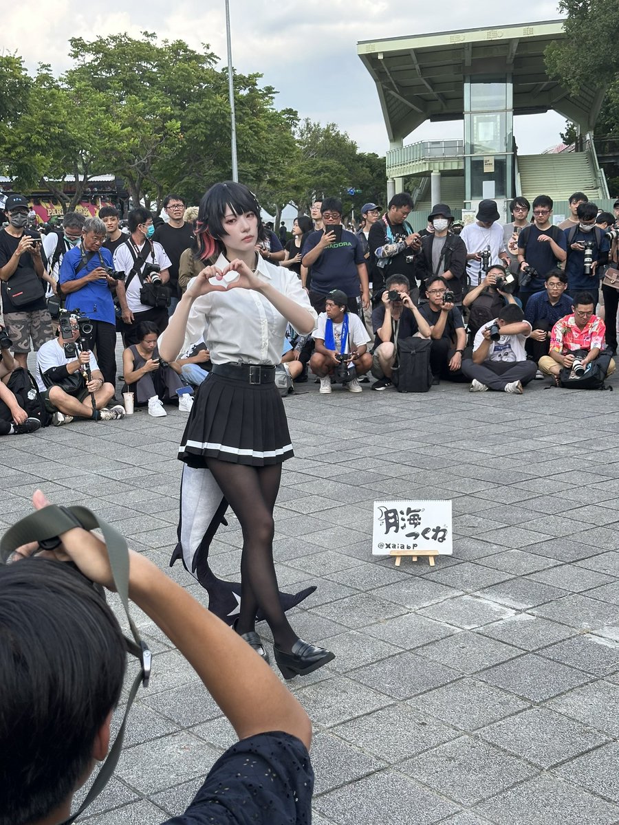 Poyan0210's tweet photo. 從桃園一路騎了50分鐘的摩托車到台北
太值了 第一次三天ff都有參加 月海好漂亮
照片都是用iPhone拍的 畫質沒有很好 https://t.co/KnQRZNgcBo