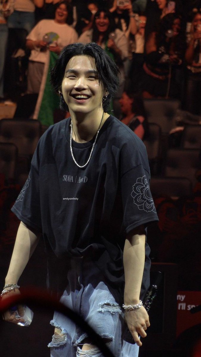BTSIndiaCharts's tweet photo. RT AND REPLY 

WE LOVE YOU YOONGI
ARMYS PRIDE YOONGI 
BTS IS 7
WE LOVE YOU BTS
OUR BELOVED YOONGI
ARMYS LOVE YOONGI https://t.co/JcDa9YGYSZ