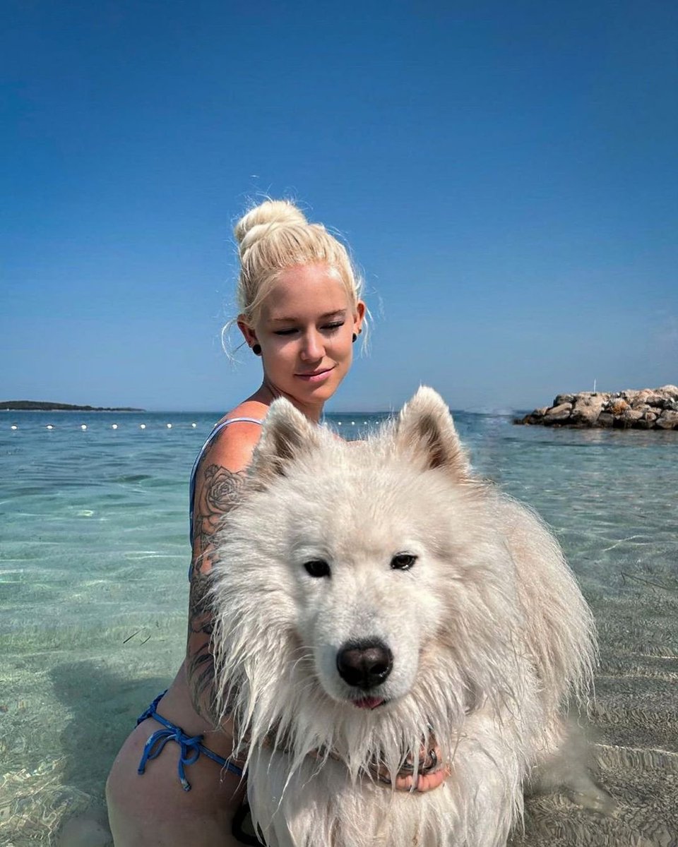 Better pic of the floofer