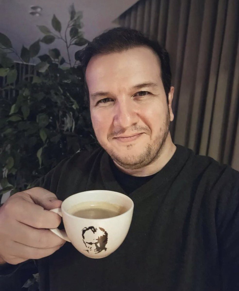 __pearII's tweet photo. 🗣️ Şahan Gökbakar: “Aklım almıyor! Dünyadaki bütün mültecilerin %20’si bizim ülkemizde. Nüfus artış hızları 5.3… 

Bunu nasıl yaparsınız bu ülkeye ya? Buna nasıl kimse ses çıkarmaz? 

Ülkemiz sessiz sedasız istila ediliyor!” https://t.co/XcmJm0tNeU