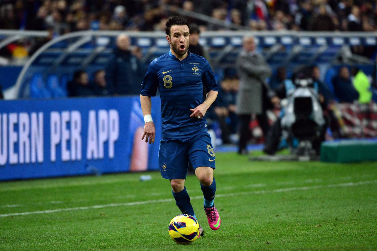 _BeFootball's tweet photo. Parlons français, qui est le meilleur numéro 10 tricolore depuis le départ de Zizou ? 🇫🇷🧐

▫️Samir Nasri
▫️Mathieu Valbuena 
▫️Dimitri Payet
▫️Nabil Fékir https://t.co/IqNcGkuHtr