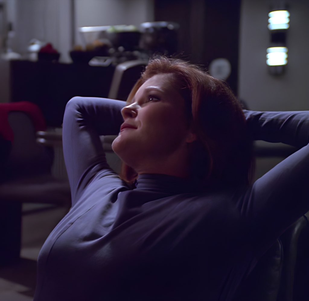 poisonisanart's tweet photo. i'm sorry but you weren’t born bisexual, you just watched Star Trek Voyager https://t.co/Xo7FwN0d8O