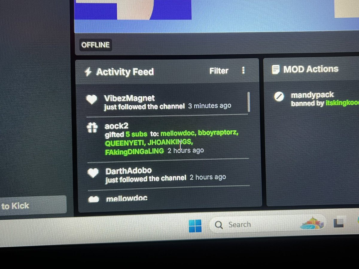 itskingkooda's tweet photo. MAN ITS BEEN A CRAZYYY NIGHT I CANT THANK ENOUGH TO @ aock2 for the 30 GIFTED SUBS AND HAD TO EAT THE LIL NITRO!!!!!!. AND HUGE SHOUTOUT TO @HawaiizYETI for the raid!!! Means a lot man means a lot!!!!!!! Can’t thank yall enough for the support!!!❤️❤️❤️❤️❤️ https://t.co/DYB02Z3DwE