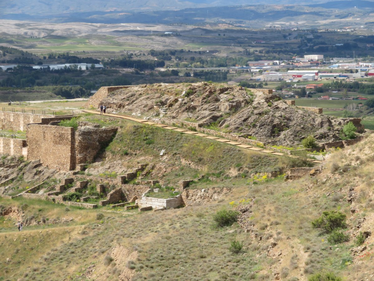 ipcepatrimonio's tweet photo. #IPCErestaura | ¡Visita la ciudad romana de Bílbilis en Calatayud! Este verano, gracias al trabajo del #IPCE, @AytoCalatayud y @GobAragon, el yacimiento cuenta con señalización, protección y rutas accesibles con paneles explicativos. ¡Más novedades pronto! https://t.co/WdHCiTp8Vs