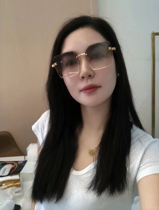 xiao_yi3's tweet photo. 热爱每一个阶段的自己，现在就是最理想的状态！晚好 https://t.co/2ZUZo38sqQ