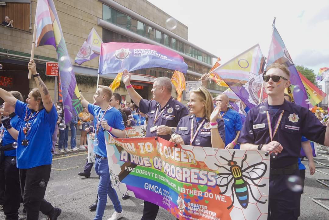 Jax Effiong She/Her (@jaxeffiong) on Twitter photo Thank you to our staff, senior sponsors, Rainbow network, and amazing volunteers! Biggest turn out ever! <a href="/manchesterfire/">Greater Manchester Fire & Rescue Service</a> <a href="/greatermcr/">Greater Manchester Combined Authority</a> So very proud of us! You were fabulous. Big Rainbow π³οΈβπ love. Xxxxx Thank you to our staff, senior sponsors, Rainbow network, and amazing volunteers! Biggest turn out ever! <a href="/manchesterfire/">Greater Manchester Fire & Rescue Service</a> <a href="/greatermcr/">Greater Manchester Combined Authority</a> So very proud of us! You were fabulous. Big Rainbow π³οΈβπ love. Xxxxx