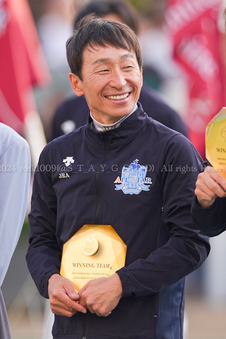 S_T_A_Y_G_O_L_D's tweet photo. #WASJ
#WorldAllStarJockeys
#2024世界星級騎師大賽
#SapporoRaceCourse
#札幌競馬場
#NorihiroYokoyama
#横山典弘 https://t.co/WVC1l8qJN3