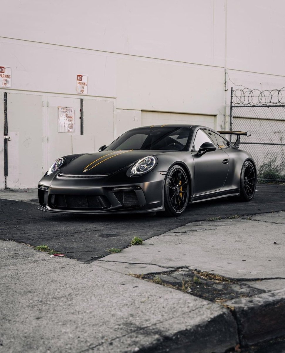 WorldWideCarsTM's tweet photo. Porsche GT3 https://t.co/vouqbMdh5y