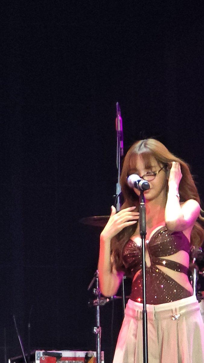 doubleteaaaa's tweet image. สวยสับตู้มแตกระเบิด เต็มสิบได้ล้าน กรรมการอึ้ง สวยมีธุระ ไม่ว่างกำลังสวย สวยตะโกนลั่นอิมแพคสิบวันสิบคืน  #bokylion