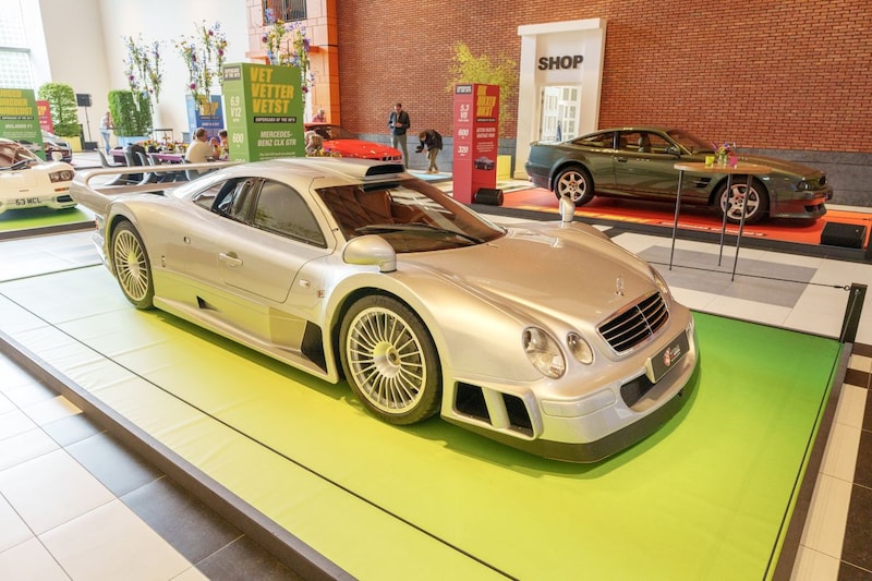 AstonMartinStrt's tweet photo. Nog één week te bewonderen: dit zijn de twaalf supercars in het Louwman Museum https://t.co/2MXm7JUmqW https://t.co/ZVzZ06R9xd