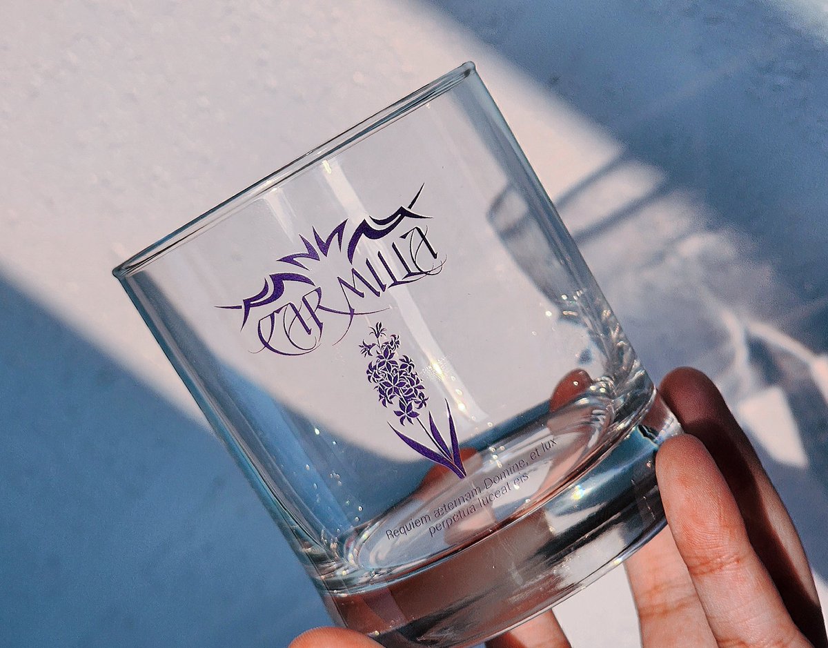 카르밀라 온더락잔 .. ✨

개인 소장용으로 만들었는데 깨질 거 대비해서 좀 더 주문해 소량 남아서 나눔 합니다 ~!

rt 추첨으로 
트친 한 분
상관없이 한 분 뽑을게요 

당발은 8/30에 하겠습니다 *⸌☻ັ⸍* !!
유리라서 배송은 불가하고 댕출 일정 맞춰보아요☺