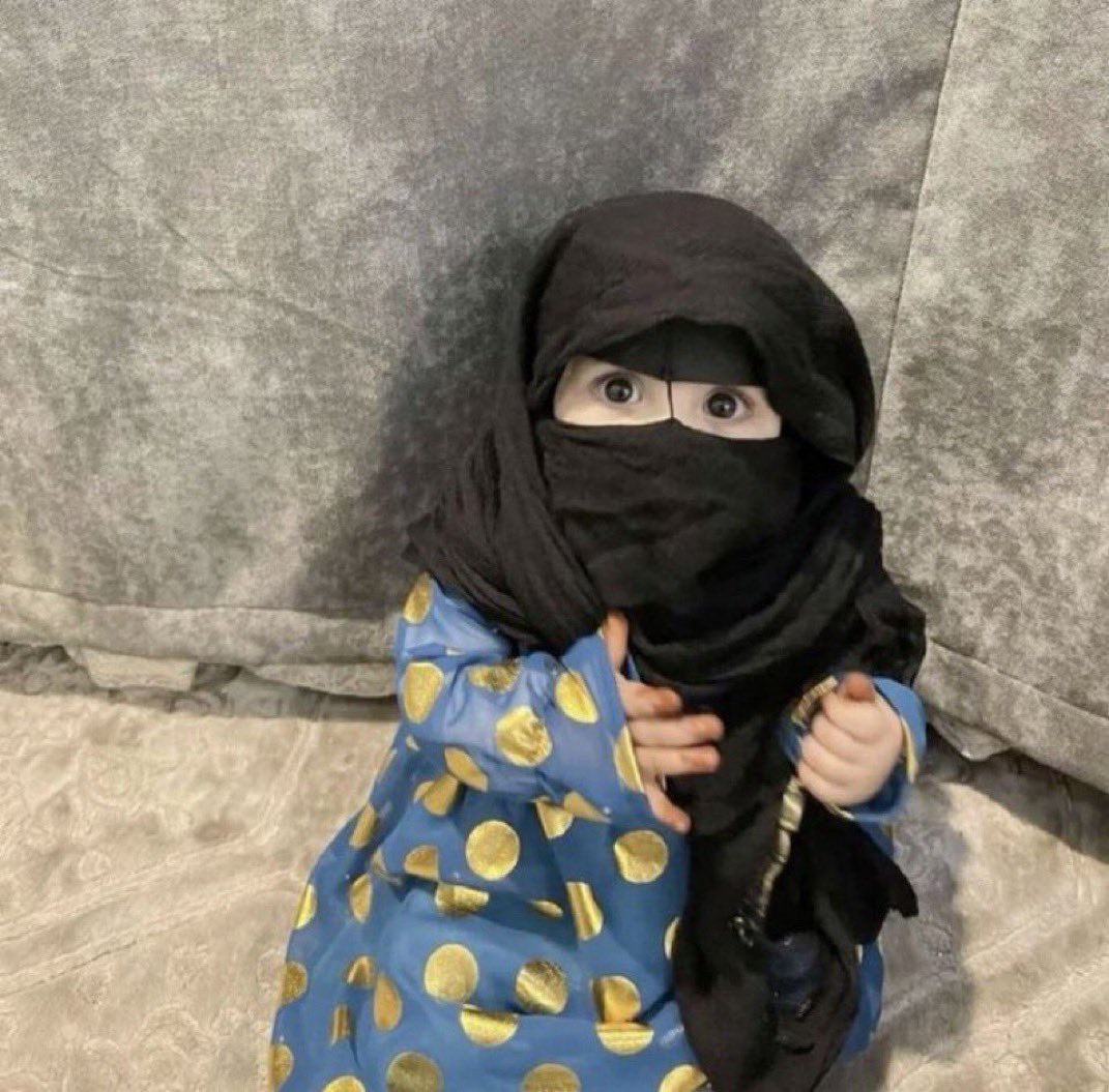 سؤال
لو هاذي بنتك وش بتسميها.؟؟