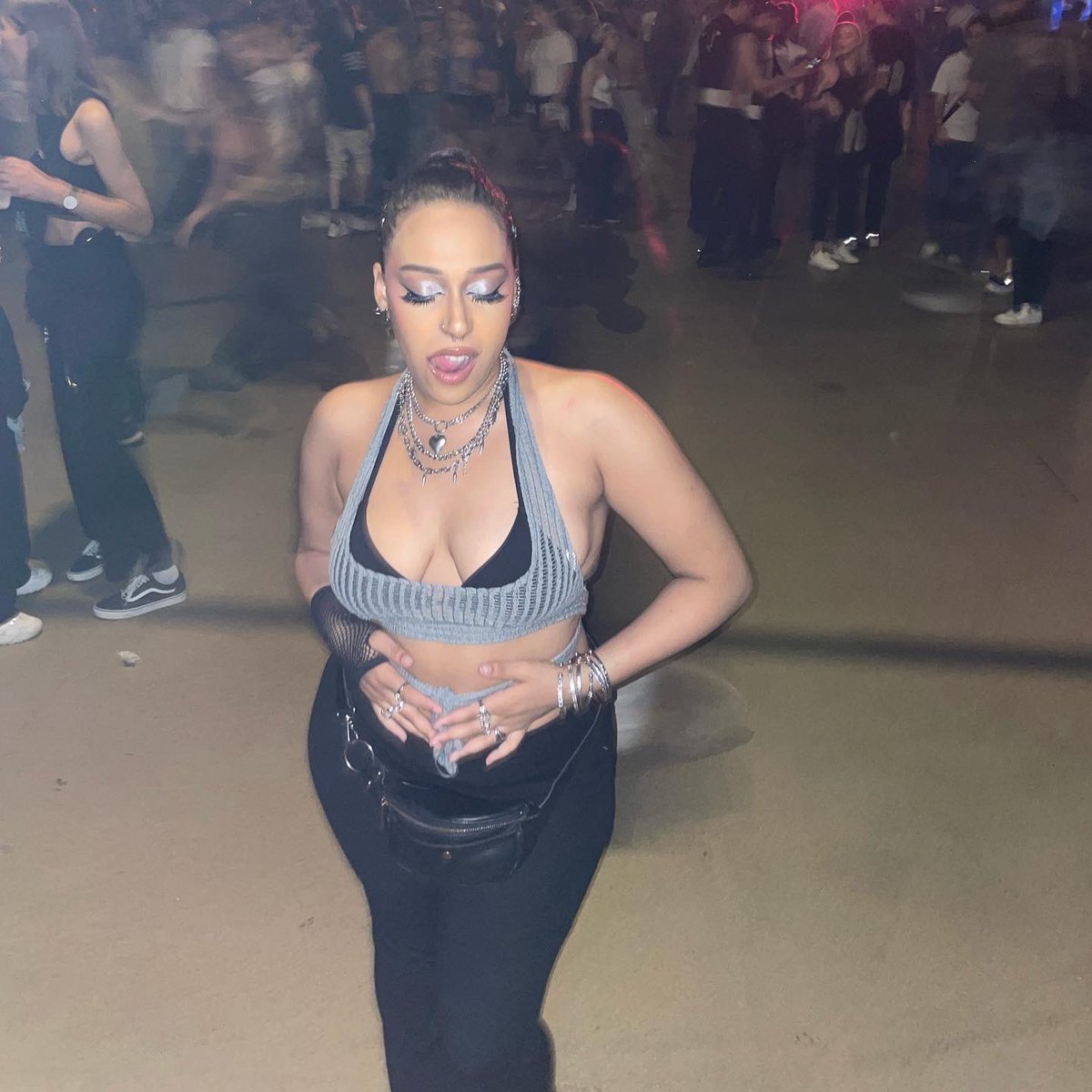 bikini switch tweet media