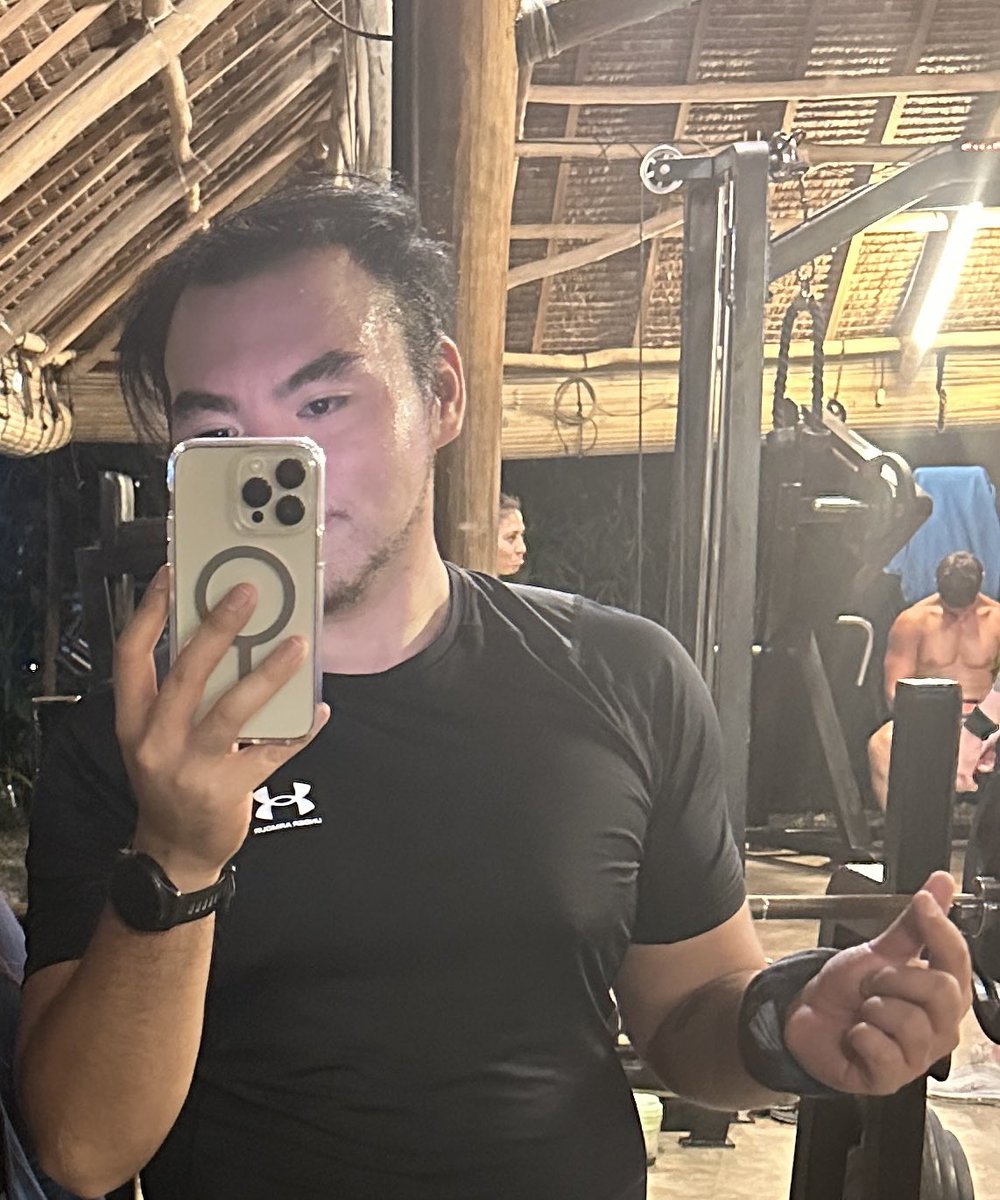 Next time if confident na ako, mag puffer vest na din ako sa gym. HAHAHAHA. 🖤

#PistangMagiliw #SarilingALAMAT #PalarongPambarangay2024