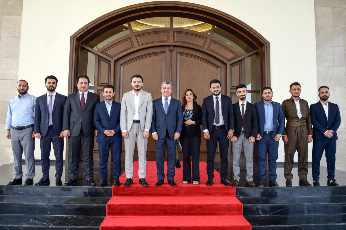 masrourbarzani's tweet photo. بڕیارماندا سەرجەم وانەبێژانی هەرێمی کوردستان کە ژمارەیان نزیکەی 38 هەزار کەس دەبێت لە سەر داهاتی ناوخۆ بکرێنە گرێبەست.

سوپاسی مامۆستایان و وانەبێژان دەکەم کە سەرەڕای دۆخی سەختی دارایی، درێژەیان بە ئەرک و پەیامی پیرۆزی خۆیان داوە و بەرپرسیاریەتی خۆیان بەجێگەیاندووە. https://t.co/E6iHuNbUWn