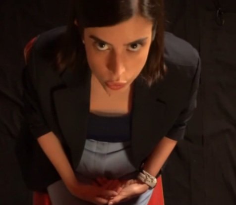 renatoesteves's tweet image. Como foi que deixaram filmar essa menina nesse enquadramento?

Nunca mais sairá de Rede.