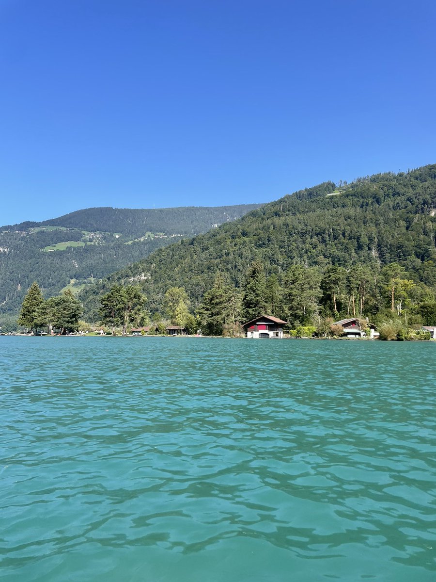 CarteneChloe's tweet photo. Interlaken🇨🇭 https://t.co/jpwOBN8dIo