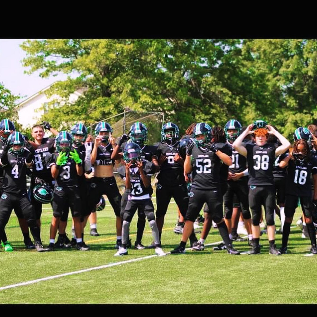ChrisHarris202's tweet photo. Good win for jv yesterday more to come just beginning 💚 tough streak💚 24-14 https://t.co/m8MPmgwXKc