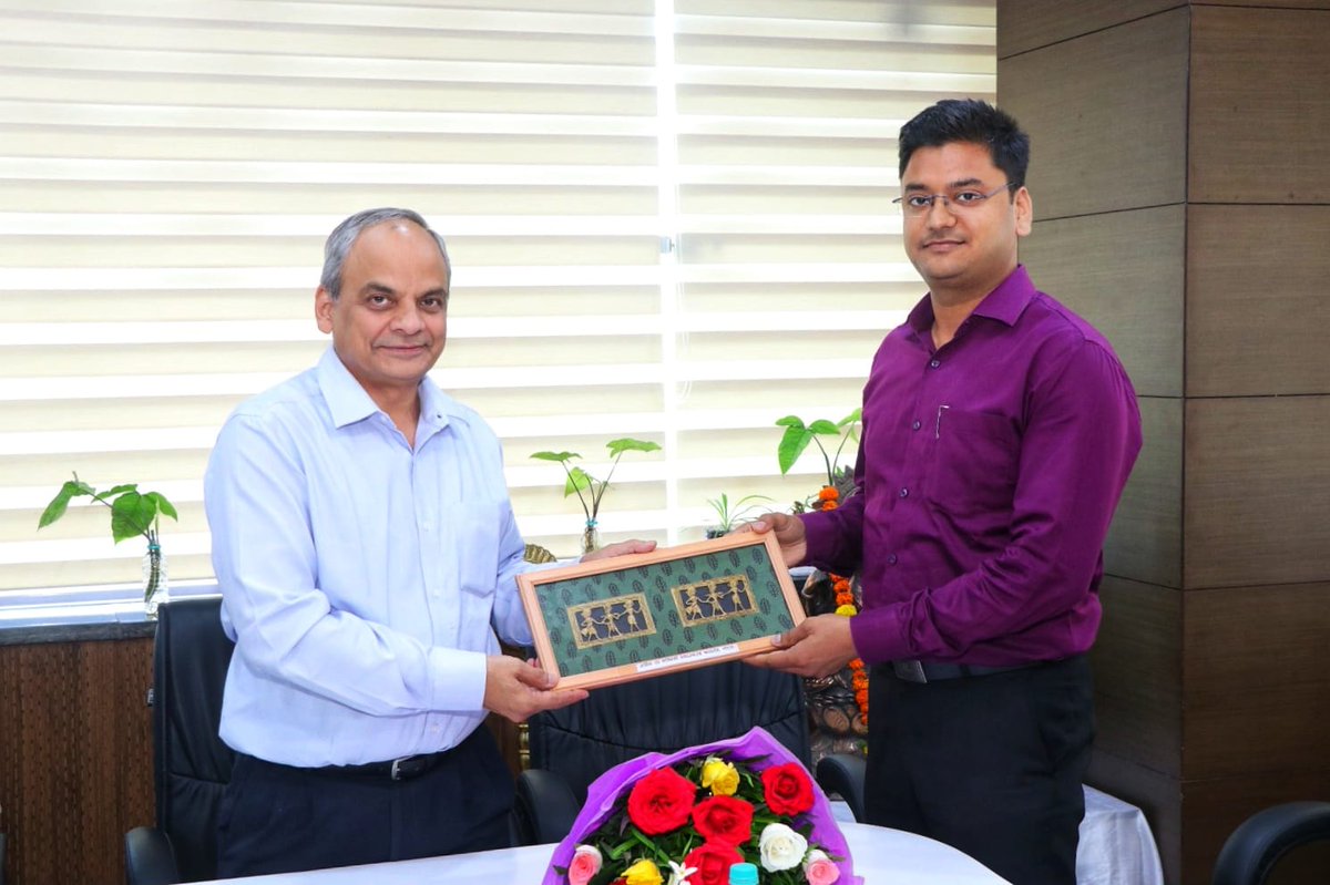 The one-week State DES attachment training module at the DES in Bhopal, Madhya Pradesh, concluded for 2 Officer Trainees (OTs) of the 2023 Batch of Indian Statistical Service (ISS).
<a href="/GoIStats/">Ministry of Statistics & Programme Implementation</a> <a href="/Rao_InderjitS/">Rao Inderjit Singh</a>
#MoSPI #NSSTA #DESMadhyaPradesh #Training #Statistics #ISS