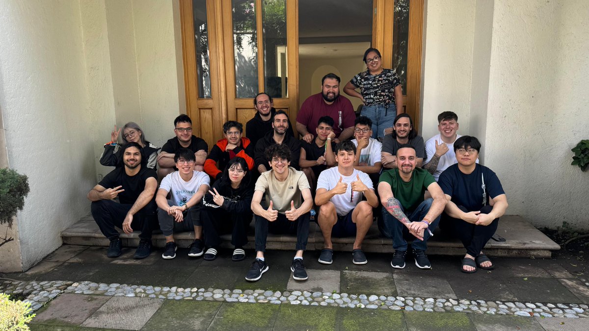 EstralEsports__'s tweet photo. Estral Esports 2024🧡🦅

#LLA #SomosEstral https://t.co/Lg0elInjqM