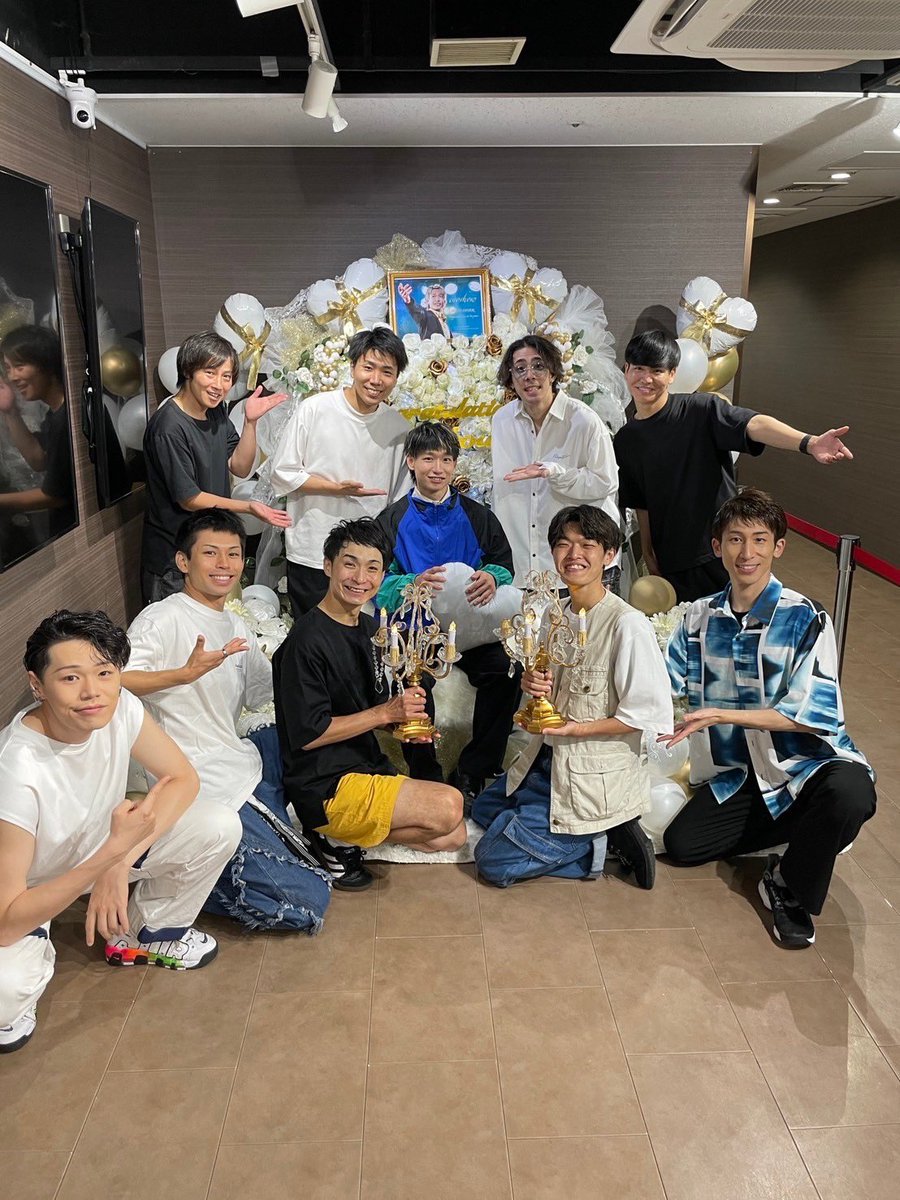 MENS DINERお越しくださった皆さん✨ありがとうございました🙇‍♂️
Lollipopめちゃくちゃ楽しかった😭✨素敵なナンバーをセンターで踊れて本当に幸せでした！ありがとうございました🍭

そして、えの１位おめでとう👏かっこよすぎた！！Mr. play boy最高すぎ😂😂

余韻にひたひたに浸りまくろう😎✌️