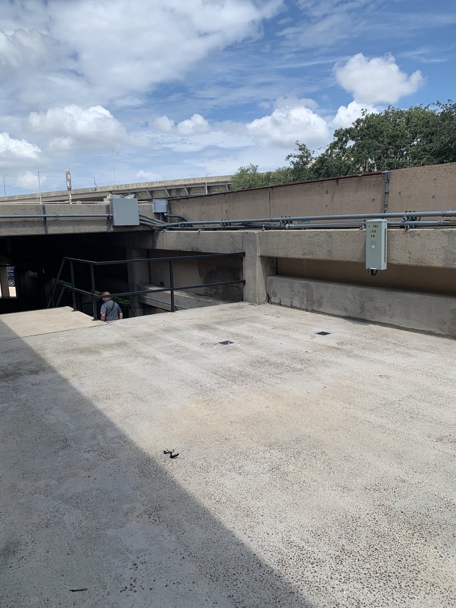 Donegotover's tweet photo. Attention Saints fans #SaintsGameDay Claiborne Lake in Garage 6 did not show up for the preseason game! Dry weather. Walk at will Who Dats! ⁦@Saints⁩ ⁦@SaintsGameday⁩ ⁦@MargaretOrr⁩ #WhoDat https://t.co/UKkEHGBVBY