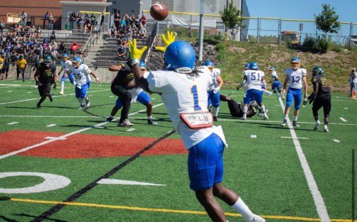 DeeCollins25's tweet photo. I want to thank @MNCVermilionAth for  my 4th offer. Thank you @johnson_three @coachbusby22 for the evaluation. #agtg  @coach_jcurtis @shsfearthefin @4thQtMentality. https://t.co/LF0fF13MnN