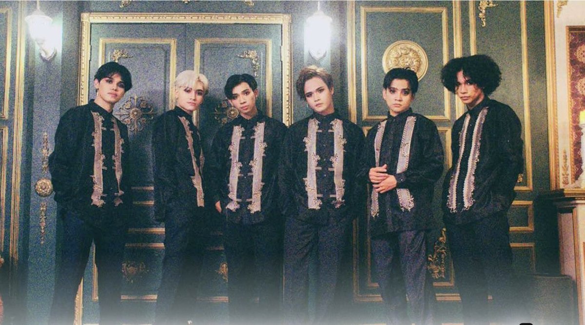 mostars00's tweet image. alamat 🤝🏻 ae user mostars00

noong kinikilala ko palang alamat pinapanood ko mvs nila and napansin ko na same studio kami for their aswang mv &amp;amp; my predebut photoshoot hskenekaks this was 2021! 

↳ #GalingDITO #PistangMagiliw
#SarilingALAMAT #PalarongPambarangay2024