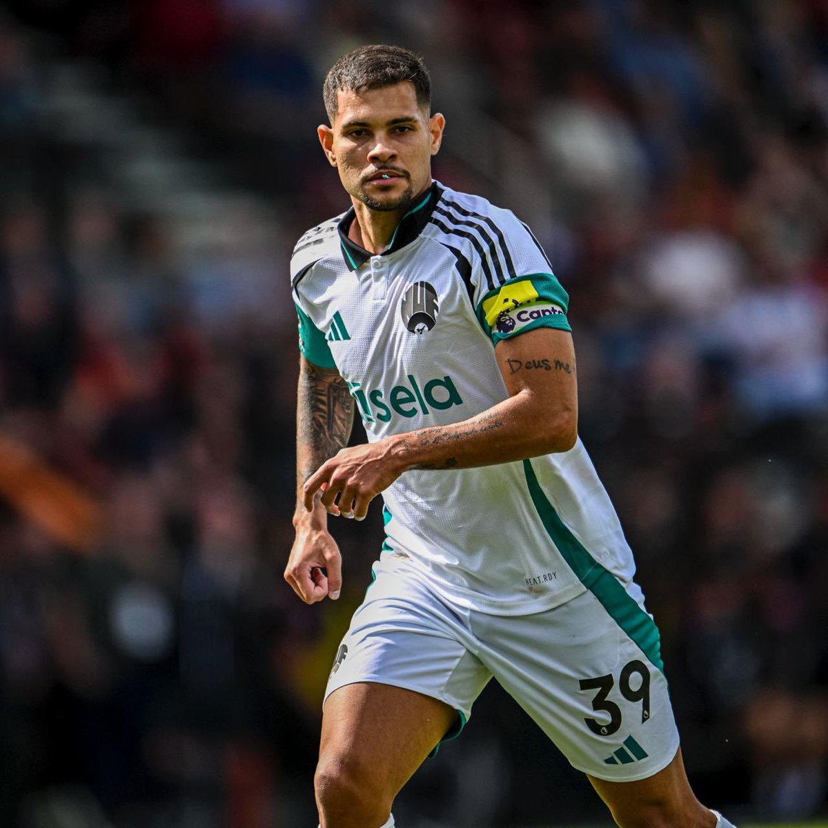 brunoog97's tweet photo. Tough game today! On a difficult pitch against a tough opponent, but I still believe we had the best chances to win the game! Big game on Wednesday where we need to be ready. Thank you for the constant support, NUFC fans. 3️⃣9️⃣🖤🤍 https://t.co/sMMKzu9CJb