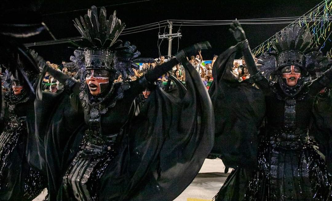 bolhadocarnaval's tweet photo. Botafogo Samba Clube promoverá audição para comissão de frente 30/08 no Centro Coreográfico do RJ às 19h30, sob o comando de  Jardel Augusto Lemos
Vagas são para homens e os interessados devem comparecer ao local com currículo impresso com foto
informações: (21) 96964-0412 https://t.co/AJW3OKhYv9