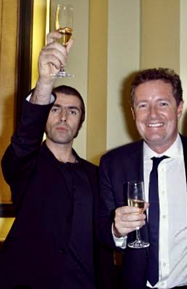 Oasis reuniting? I’m mad for it. ⁦<a href="/liamgallagher/">Liam Gallagher</a>⁩ ⁦<a href="/NoelGallagher/">Noel Gallagher</a>⁩ 👏👏👏