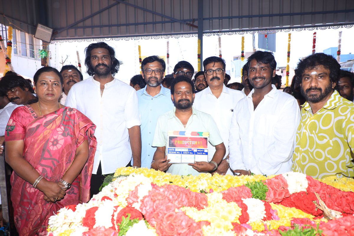 Starcinemas (@mukeshtchelliah) on Twitter photo With the Blessings of #CaptainVijayakanth on his Birth Anniversary
New Beginning, New Story! 🎥🚀 kickstarts
Director <a href="/ponramVVS/">ponram</a> 's next starring <a href="/realsarathkumar/">R Sarath Kumar</a> #ShanmugaPandian
Produced by #StarCinemas #ProductionNo1 <a href="/mukesh_chelliah/">Mukesh T Chelliah</a> With the Blessings of #CaptainVijayakanth on his Birth Anniversary
New Beginning, New Story! 🎥🚀 kickstarts
Director <a href="/ponramVVS/">ponram</a> 's next starring <a href="/realsarathkumar/">R Sarath Kumar</a> #ShanmugaPandian
Produced by #StarCinemas #ProductionNo1 <a href="/mukesh_chelliah/">Mukesh T Chelliah</a>