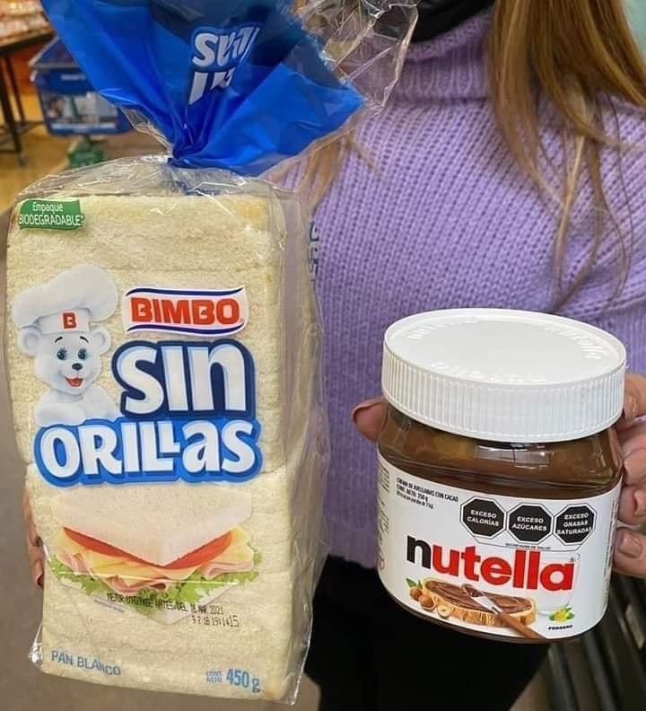 Tu y yo poniendo Nutella en el sin orillas. ¿Qué dices bb? 😈