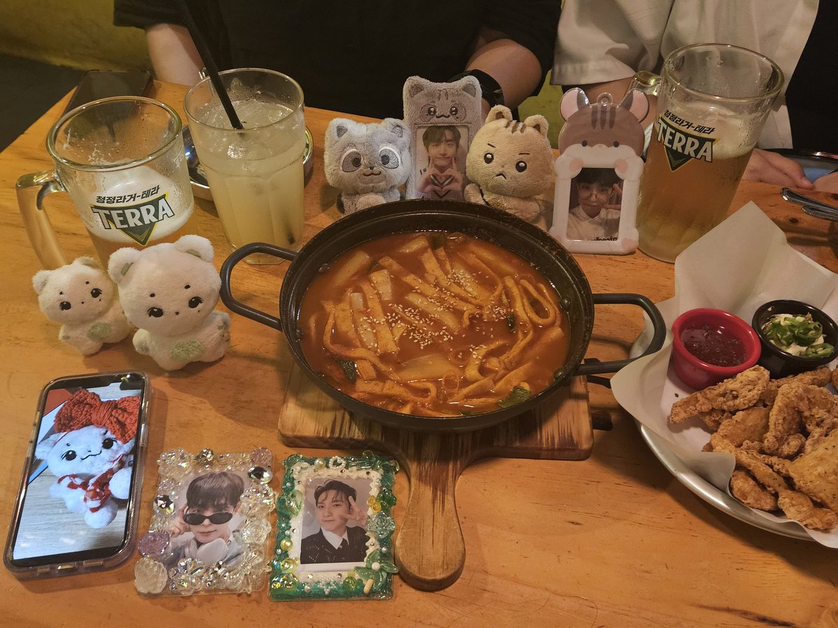 ggoing_lucynwal's tweet photo. 왈모임이 좋아~🫶🏻❤️ https://t.co/1u0EBk1EWP