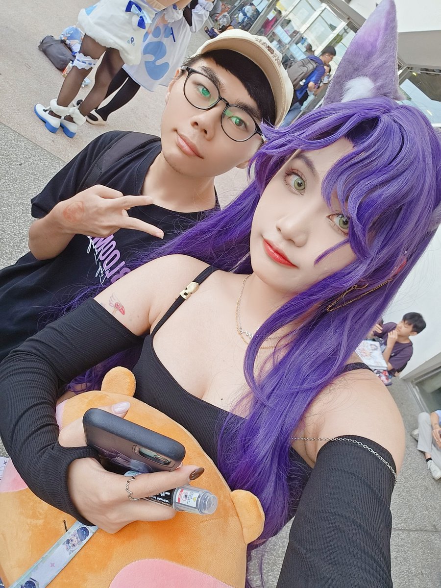 Anora0105's tweet photo. 這是合照的第一部分
#DDProject
#芙到場辣 https://t.co/Ial9EWmoZY