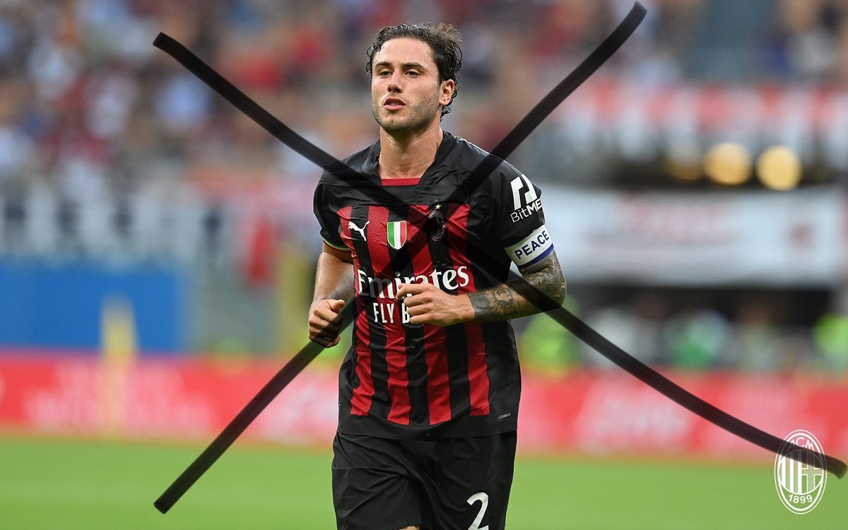 LukeACM1998's tweet photo. @acmilan #CalabriaOut https://t.co/mSl2duxDAG