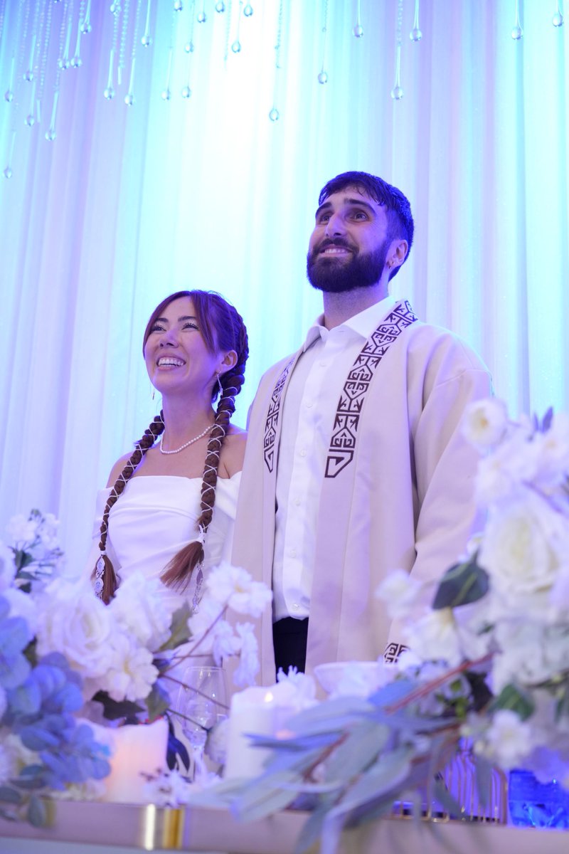 Aidan Gomez tweet media