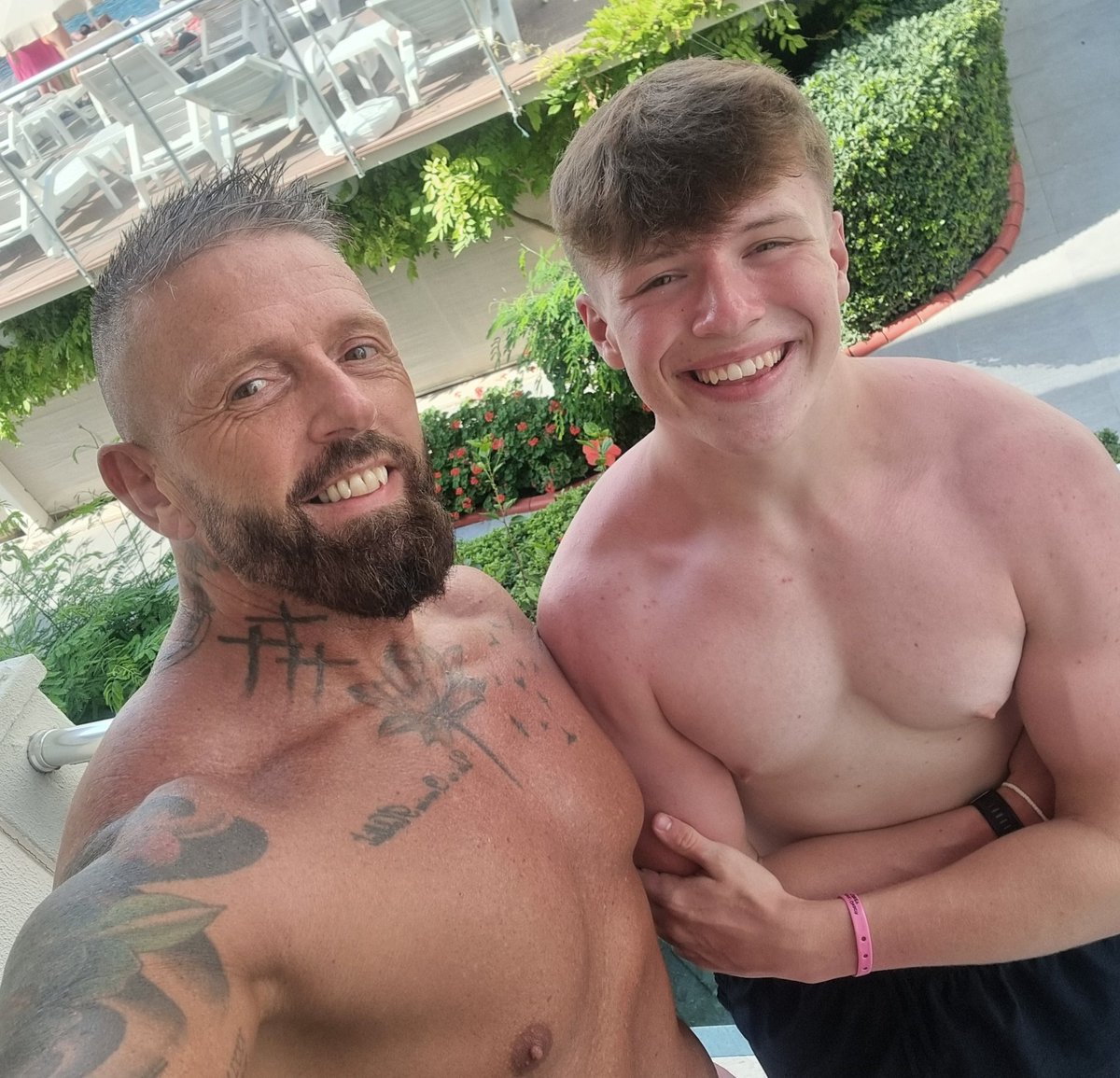 erricker_mark's tweet photo. Loving the 🇹🇷 sun ☀️☀️ https://t.co/9P8Ghc1xOf