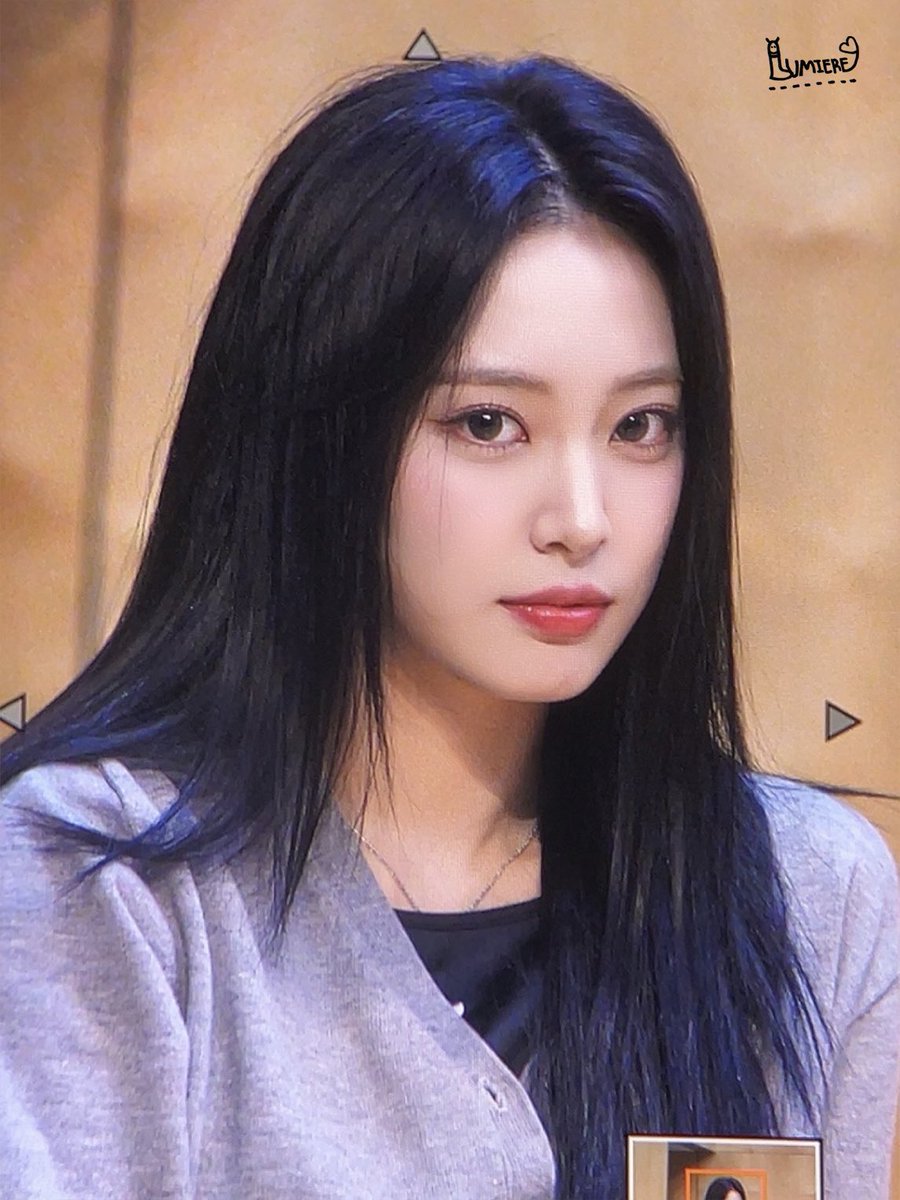 Lumiere0531's tweet photo. 240825 미니레코드 프리뷰

혜원이 얼굴 GOAT😍

#위클리 #조아 #조혜원 #Weeekly #Zoa https://t.co/Cef2nyPPUP