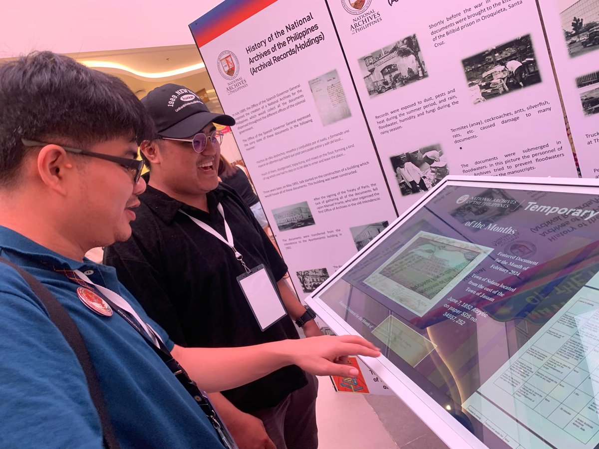 seyyyyyddddd's tweet photo. Discussing our Spanish holdings, how to access, and the importance of our archives to the visitors was quite the experince. Hopefully, I was of some help
#histoex https://t.co/c1huEKUF7b